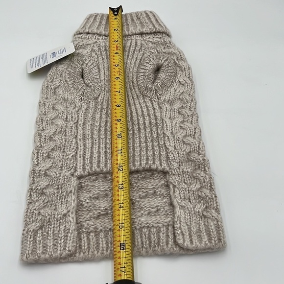Top Paw Taupe/Silver Cable Knit Dog Sweater with Flowers Medium NWT - Picture 8 of 9